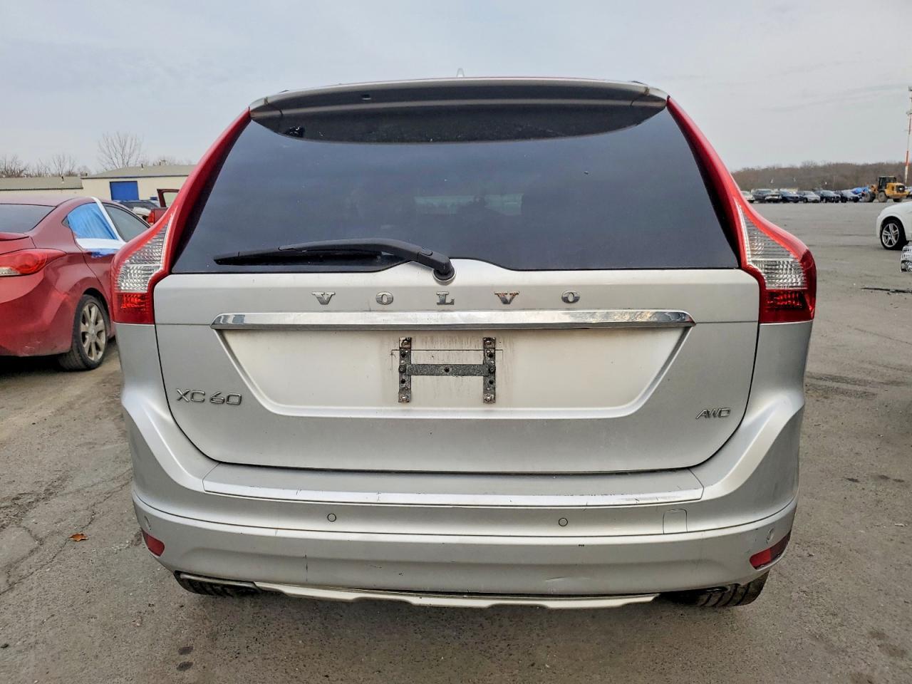 2015 VOLVO XC60