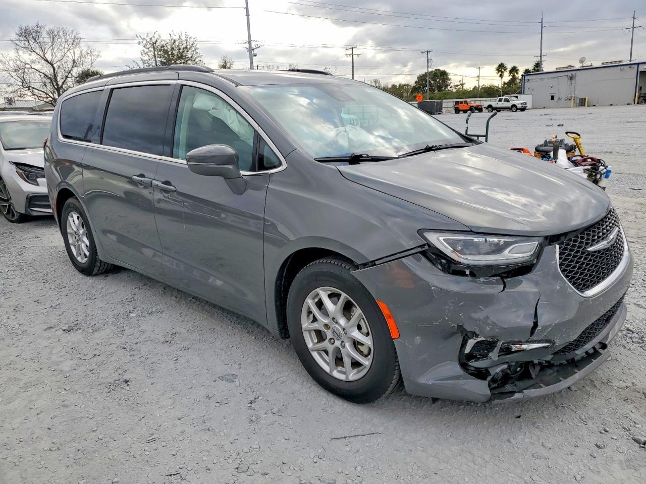 2022 CHRYSLER Pacifica