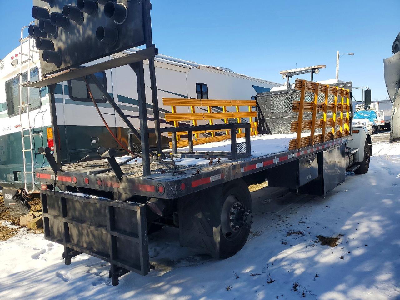 2003 KENWORTH T300