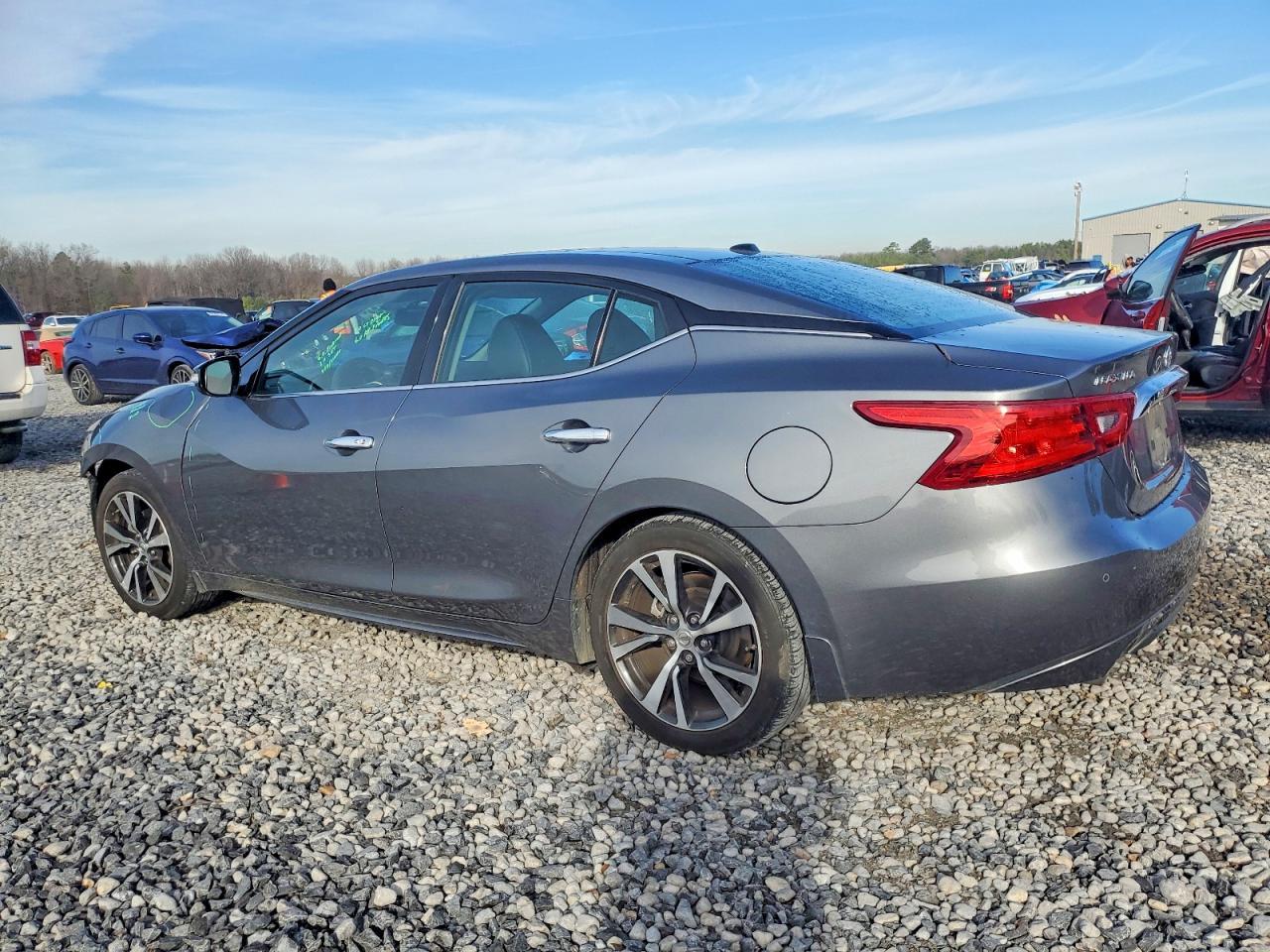 2017 NISSAN Maxima
