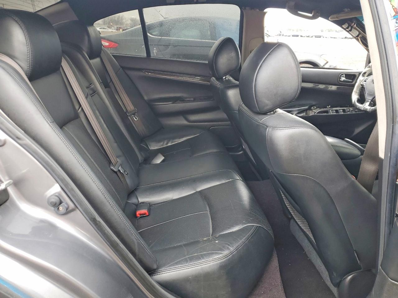 2012 INFINITI G37