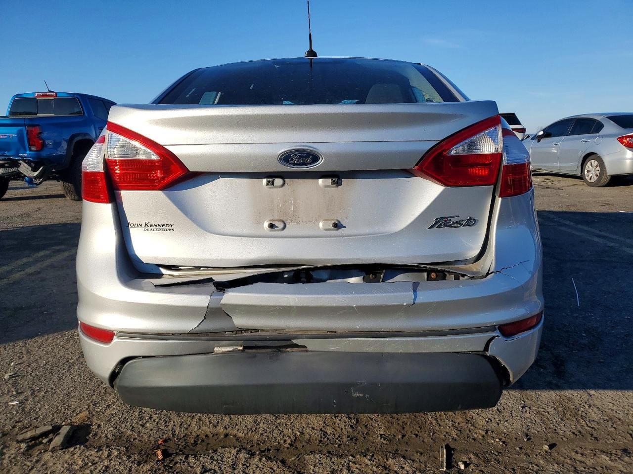 2015 FORD Fiesta
