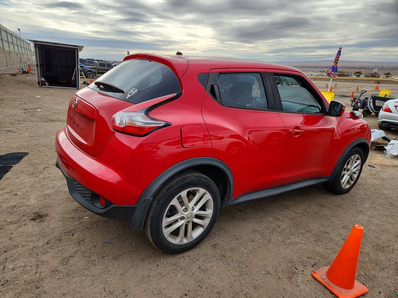 2016 NISSAN Juke