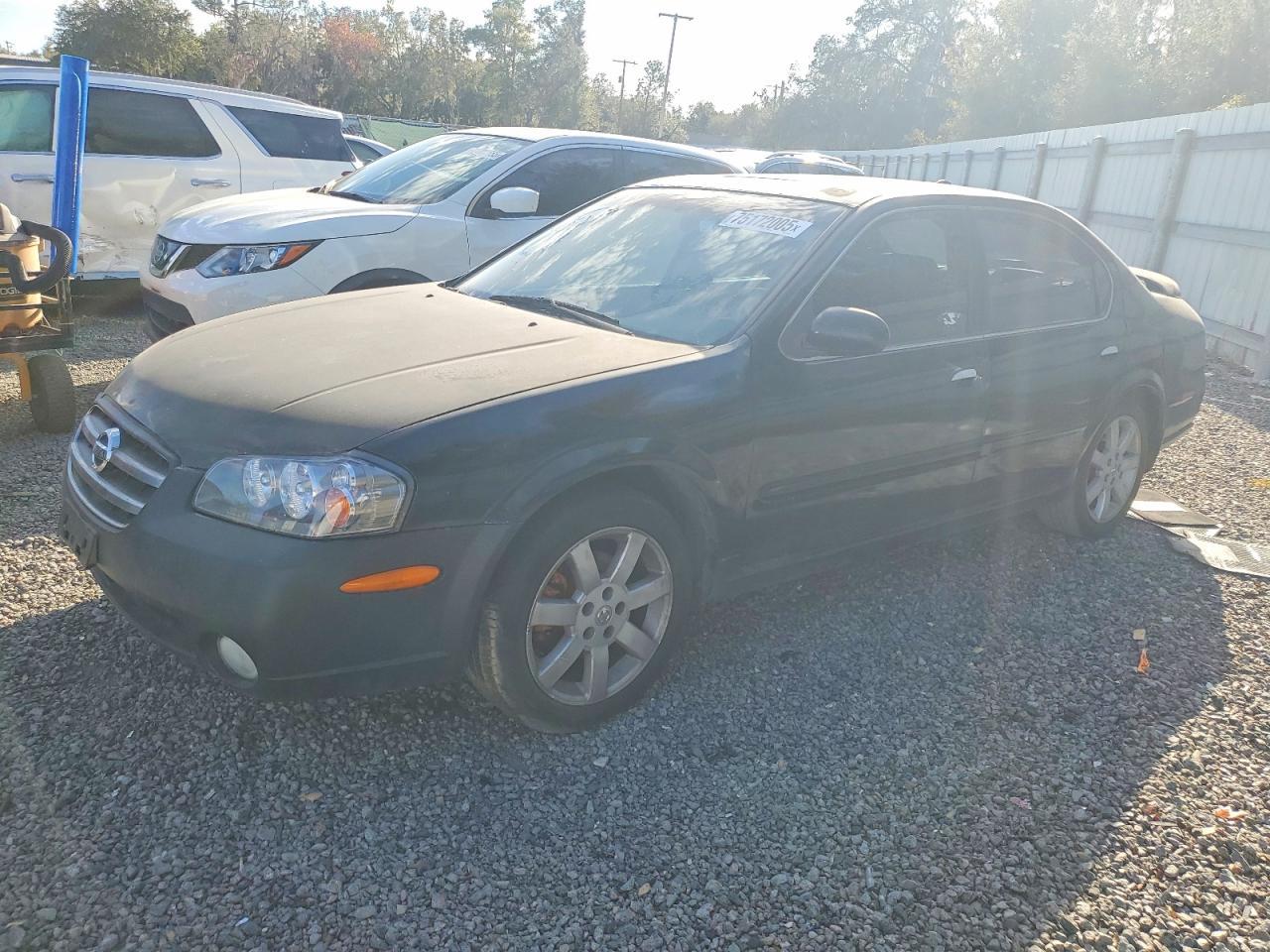 2002 NISSAN Maxima
