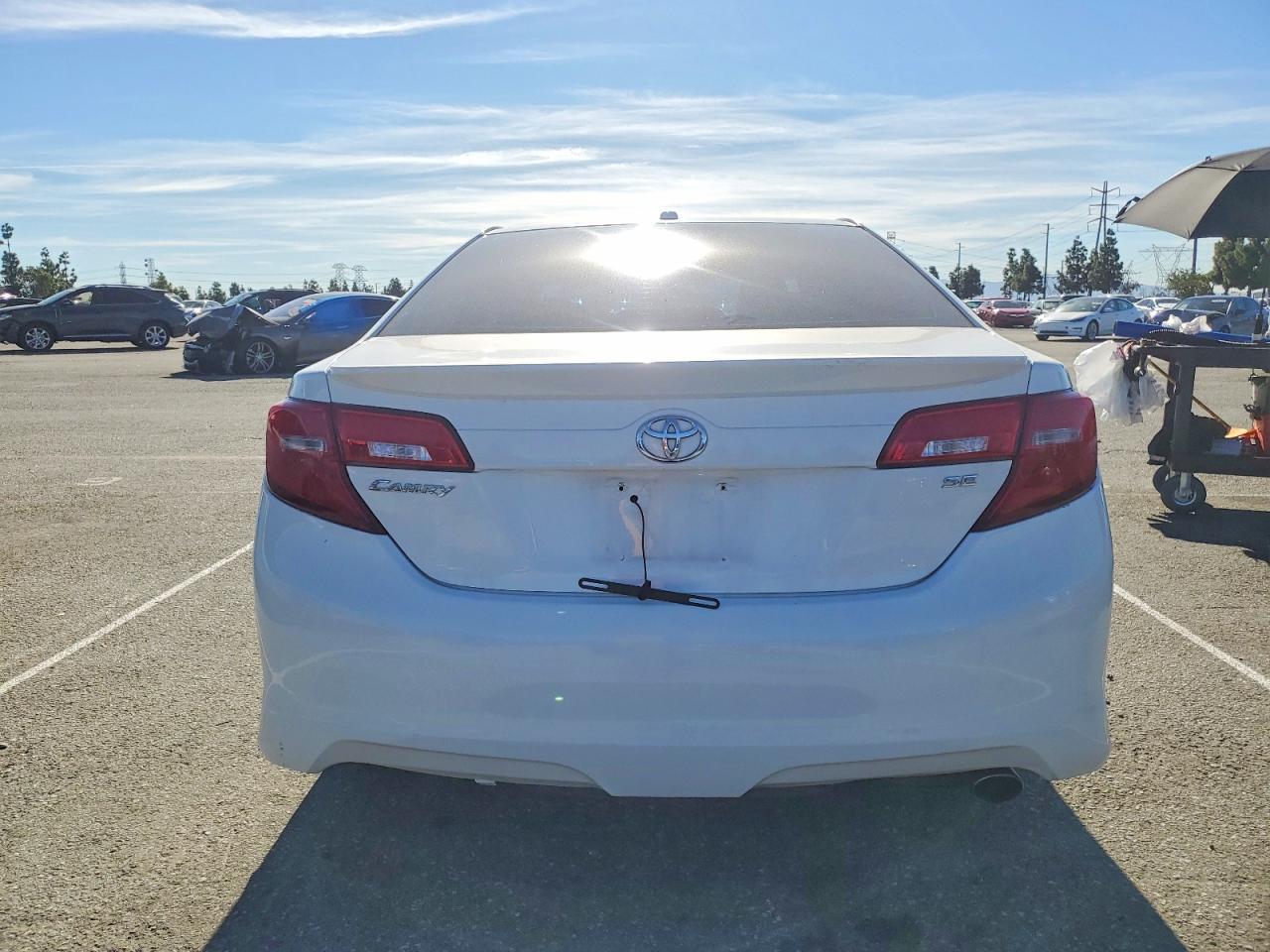 2014 TOYOTA CAMRY