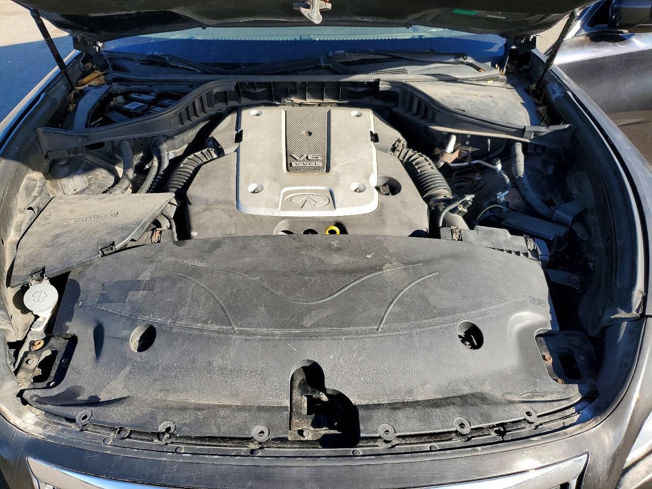 2011 INFINITI M37