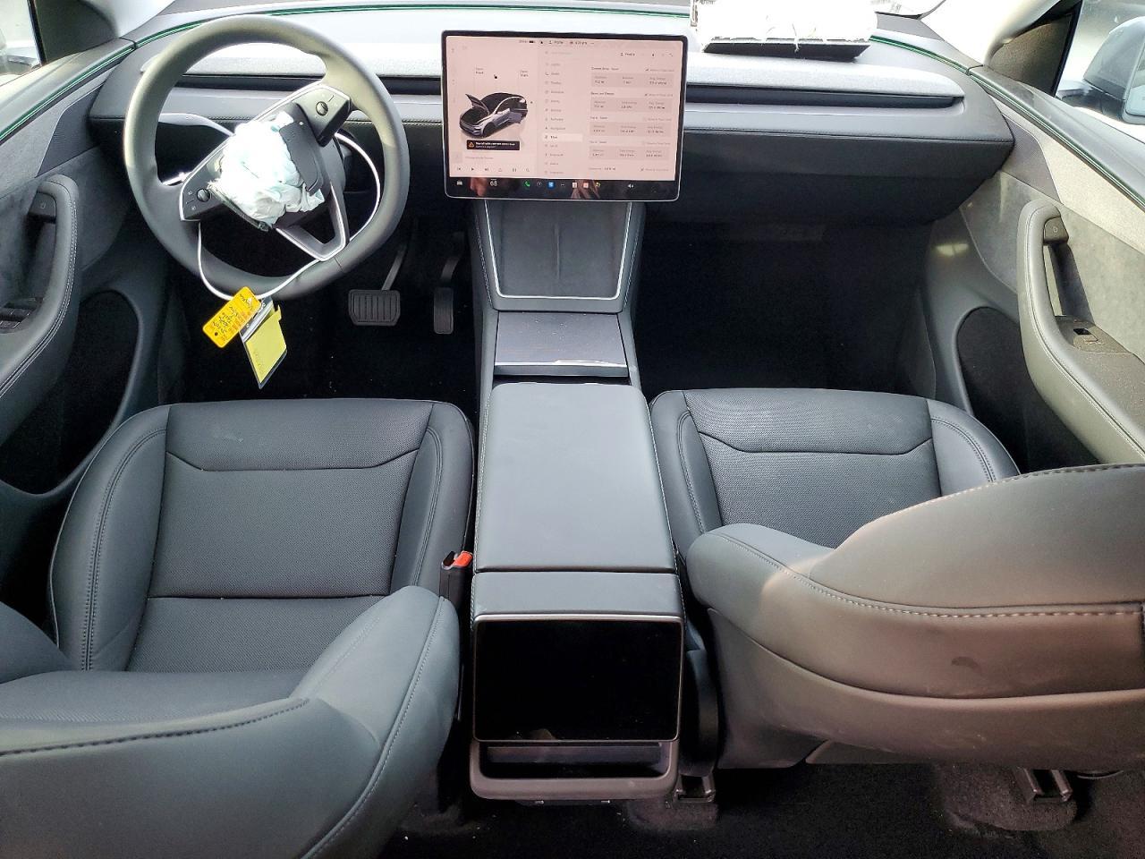 2026 TESLA MODEL Y