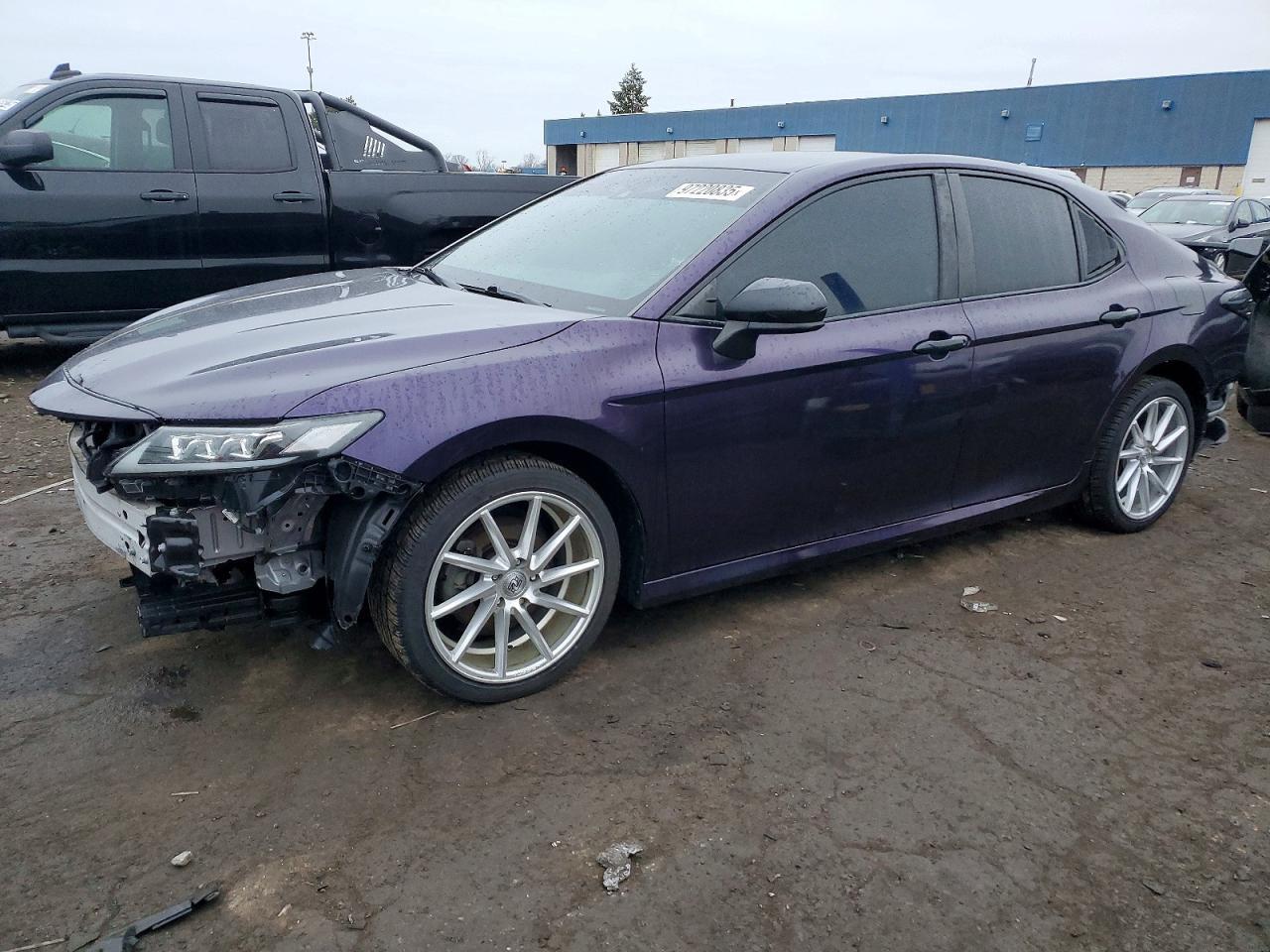 2018 TOYOTA CAMRY