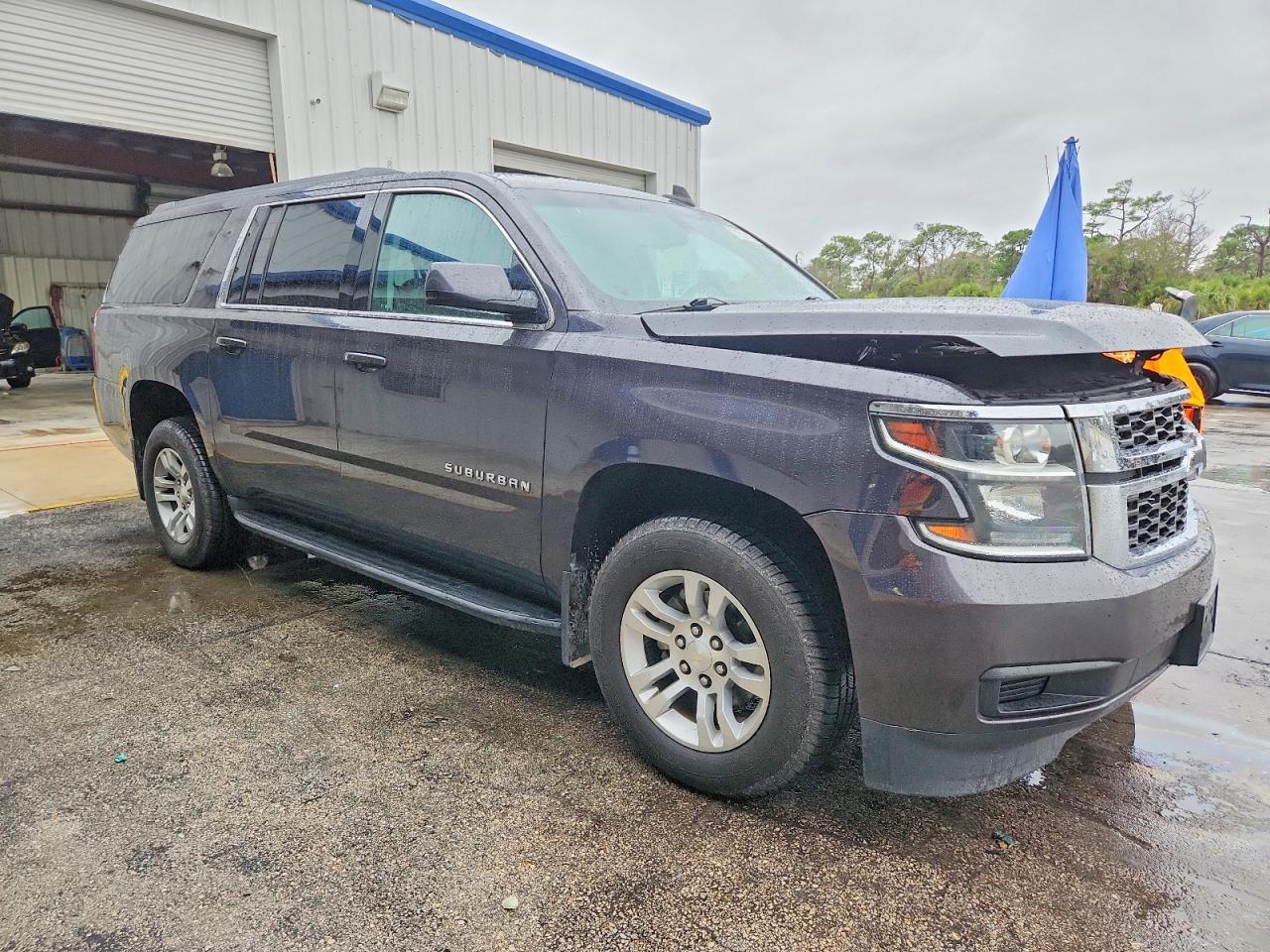 2017 CHEVROLET Suburban