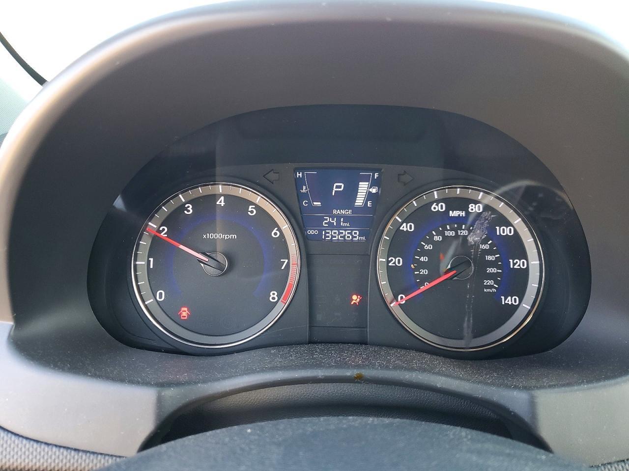 2013 HYUNDAI ACCENT