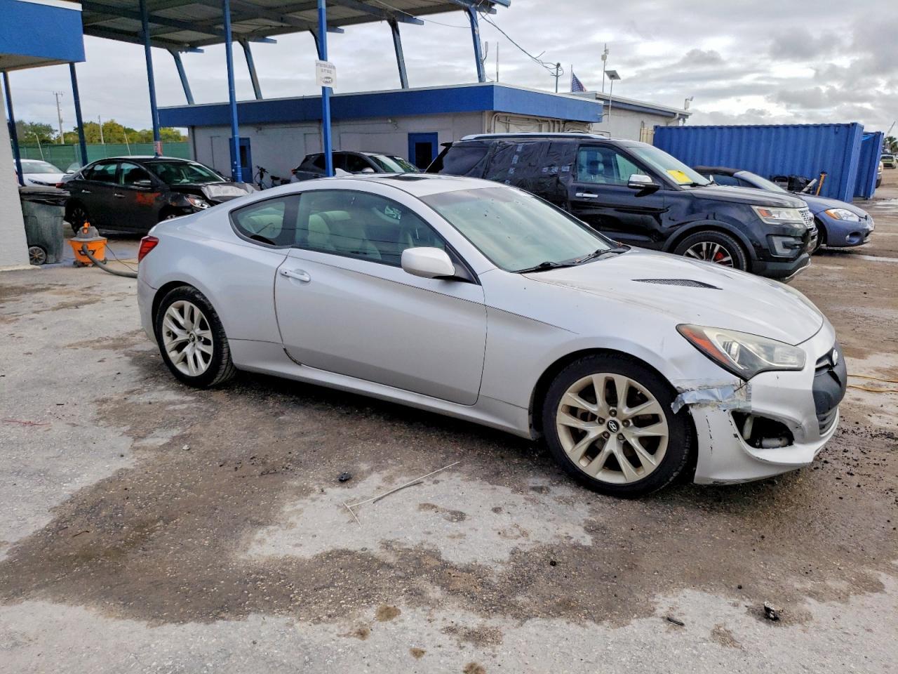 2014 HYUNDAI GENESIS