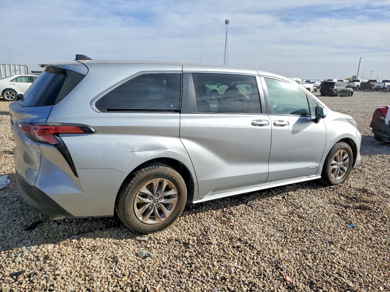2021 TOYOTA SIENNA