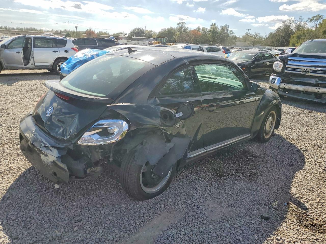 2015 VOLKSWAGEN Beetle