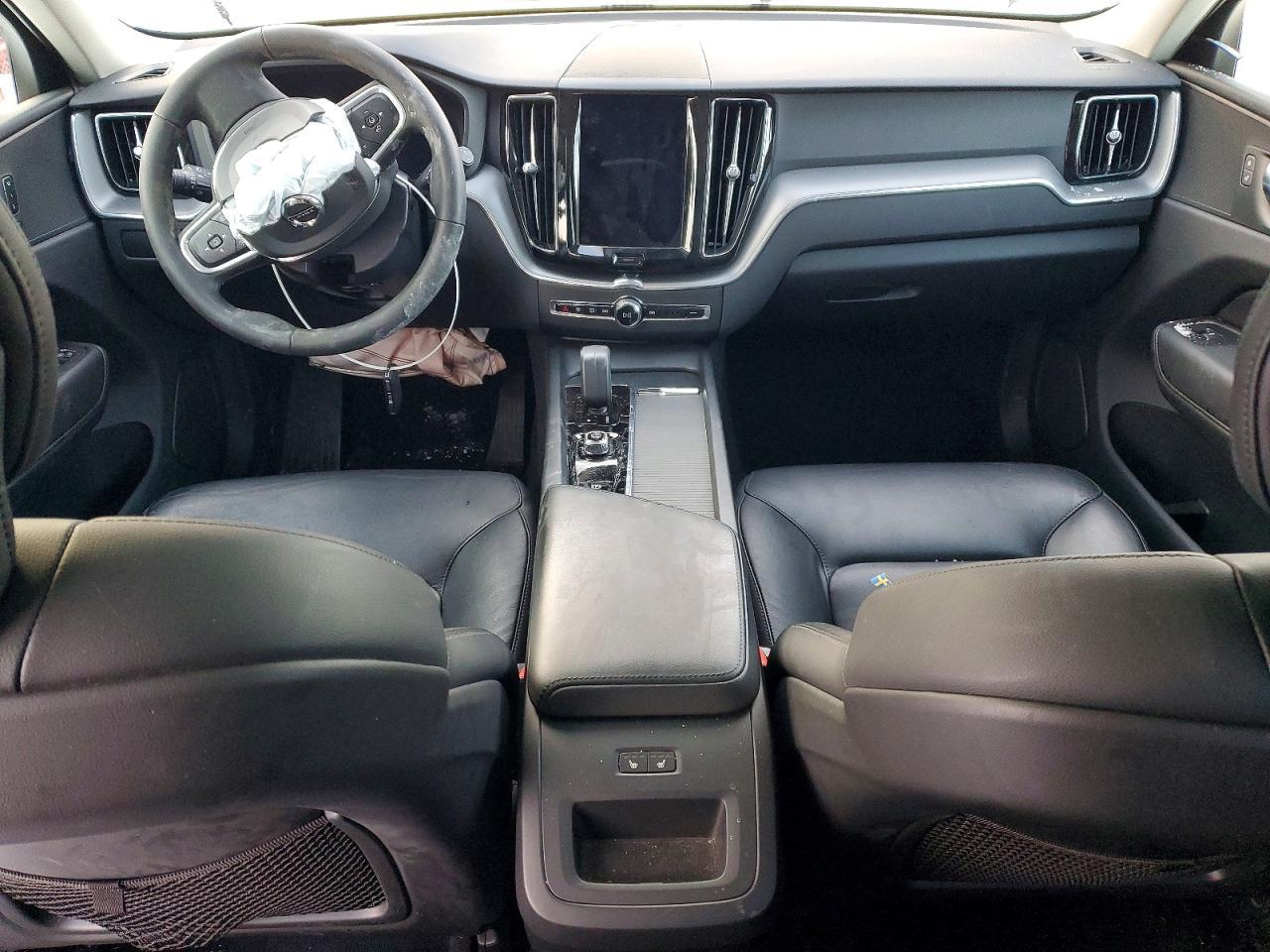 2023 VOLVO XC60