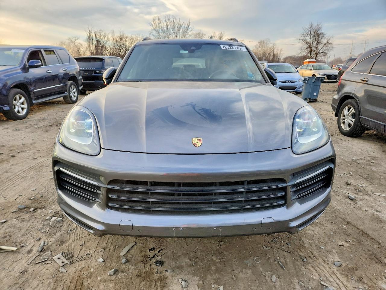 2019 PORSCHE CAYENNE