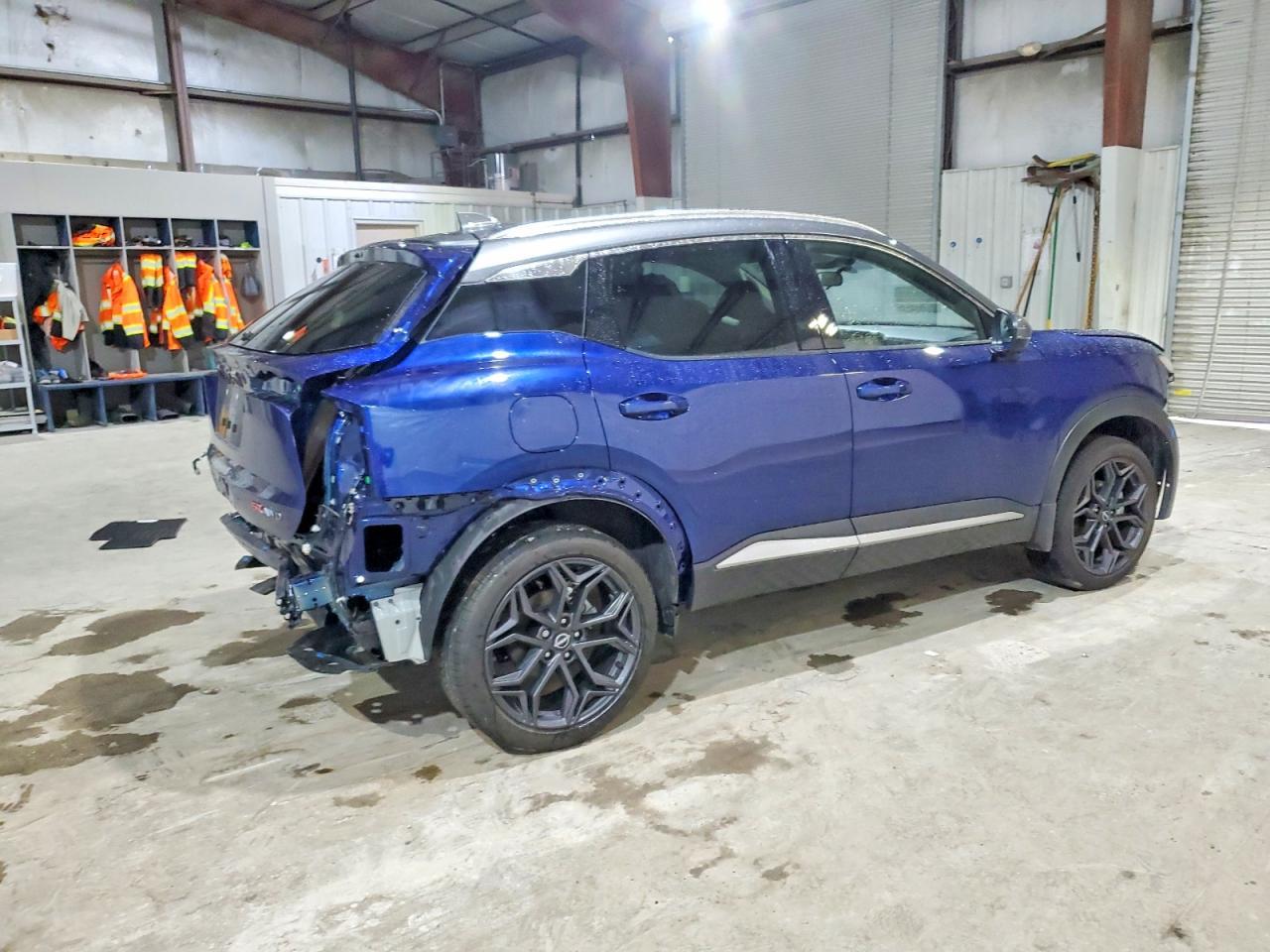 2025 NISSAN KICKS