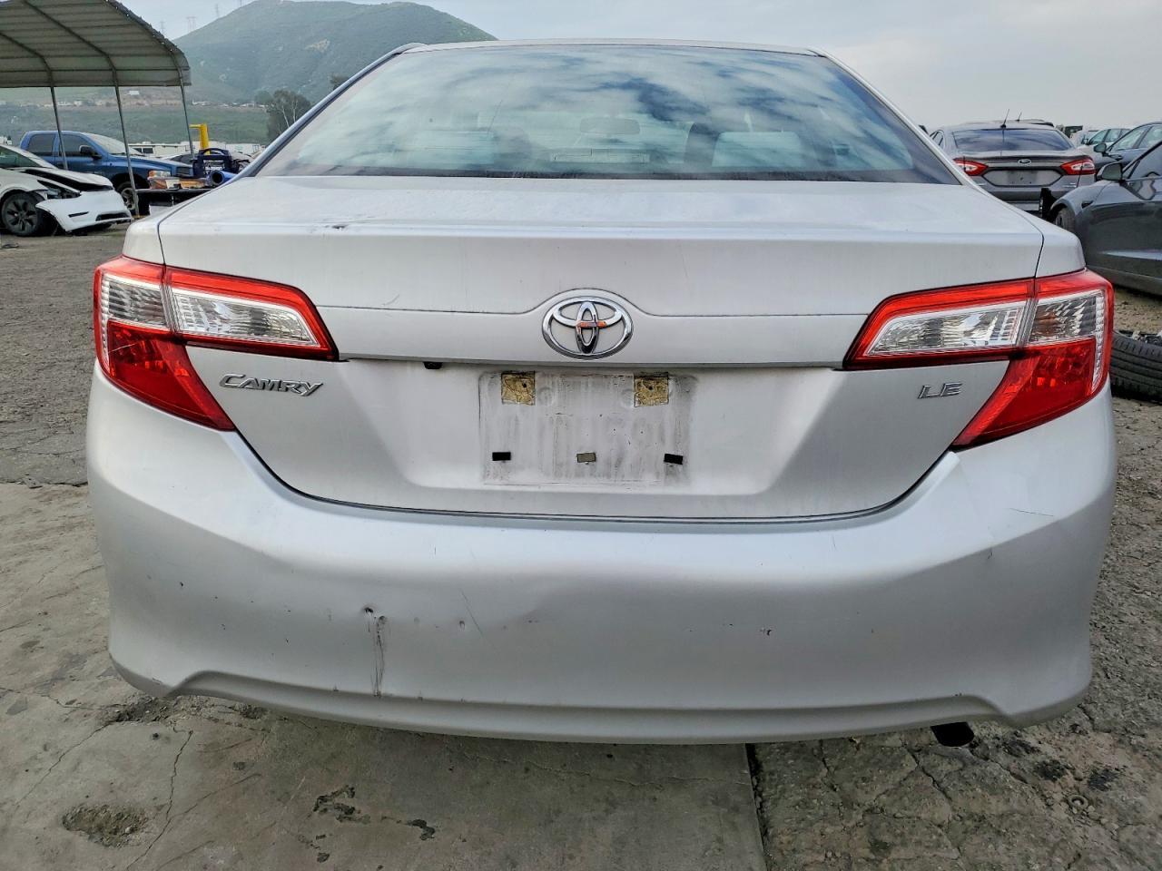 2014 TOYOTA CAMRY