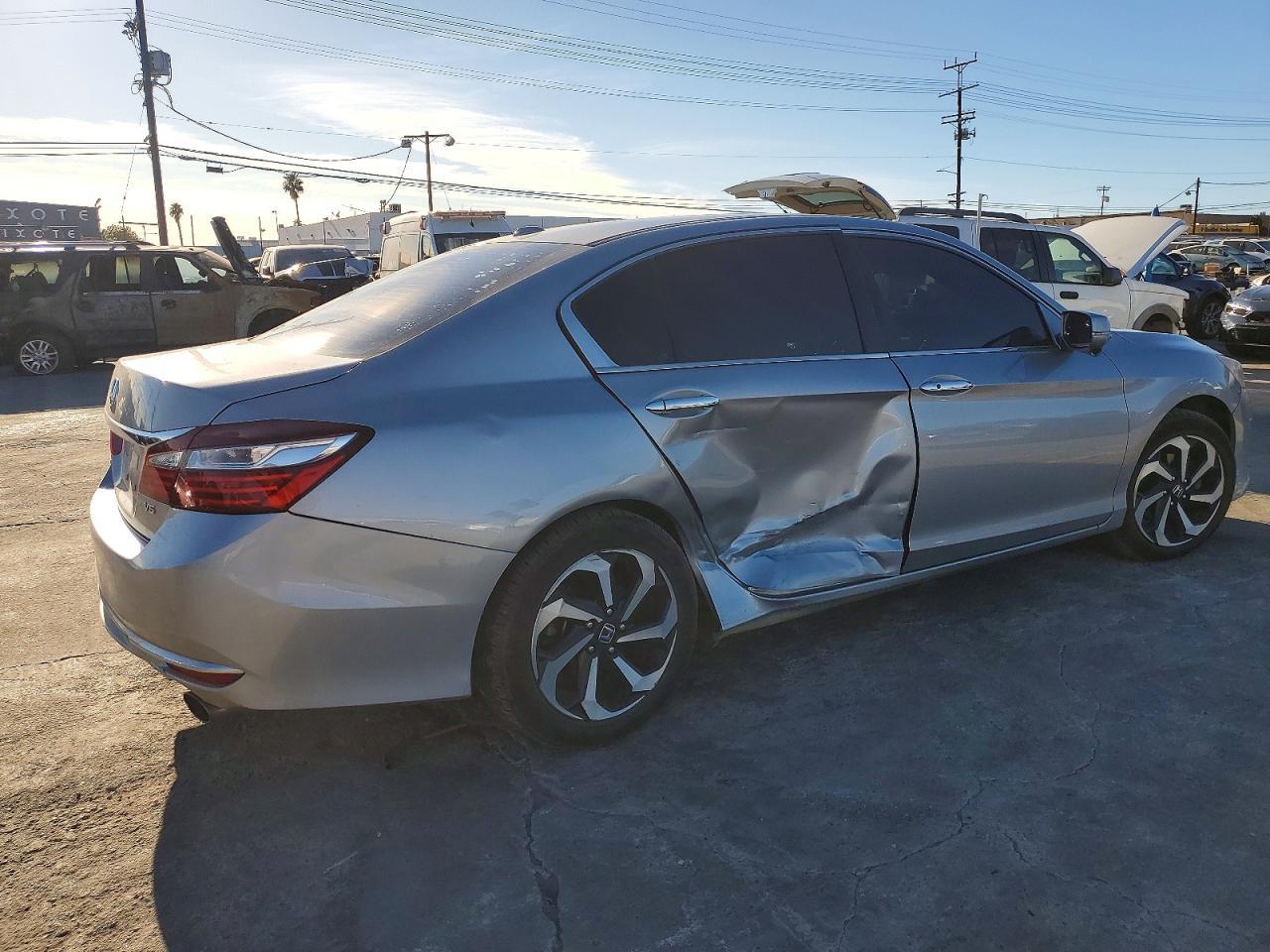 2017 HONDA ACCORD