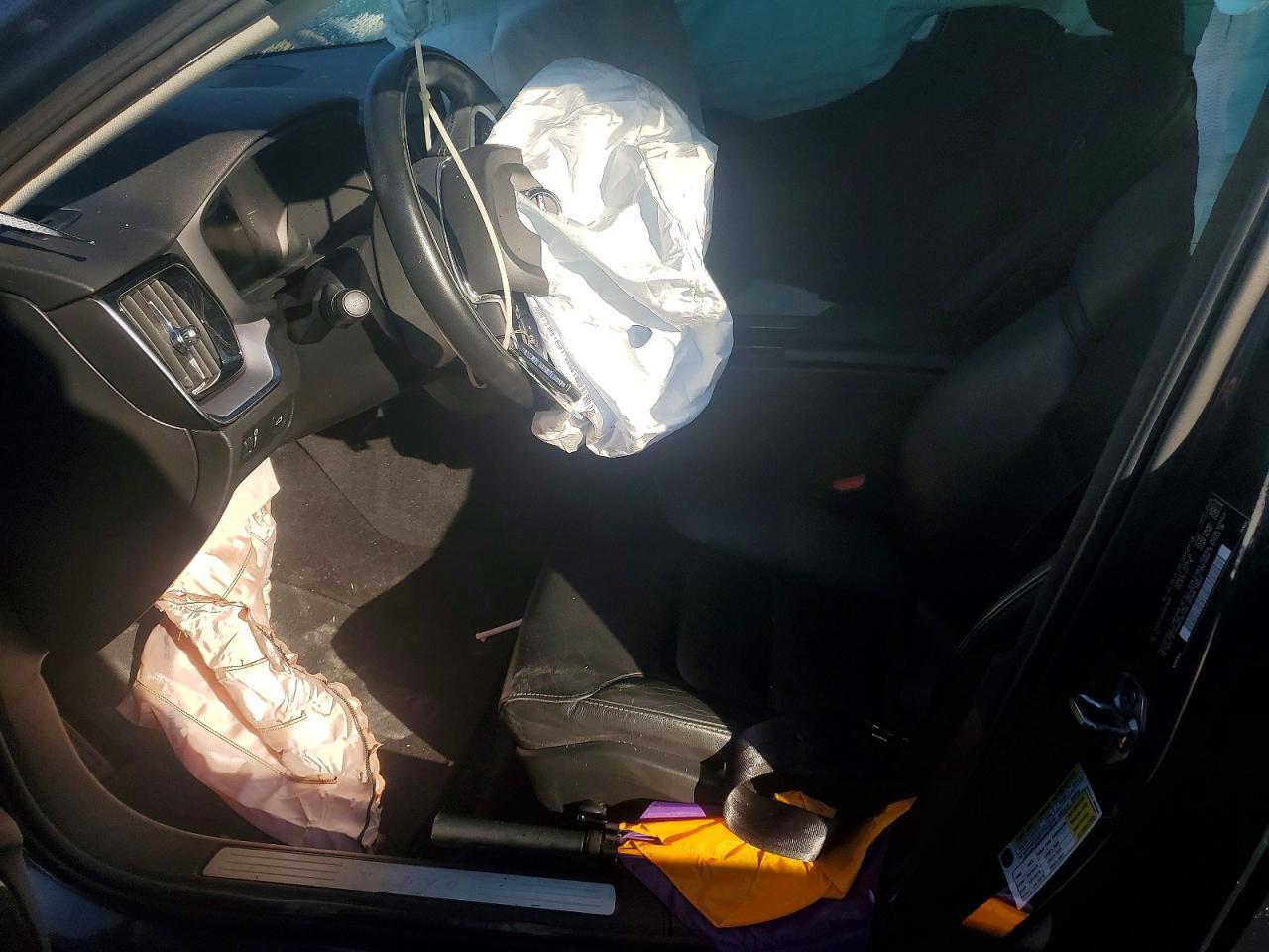2019 VOLVO S60