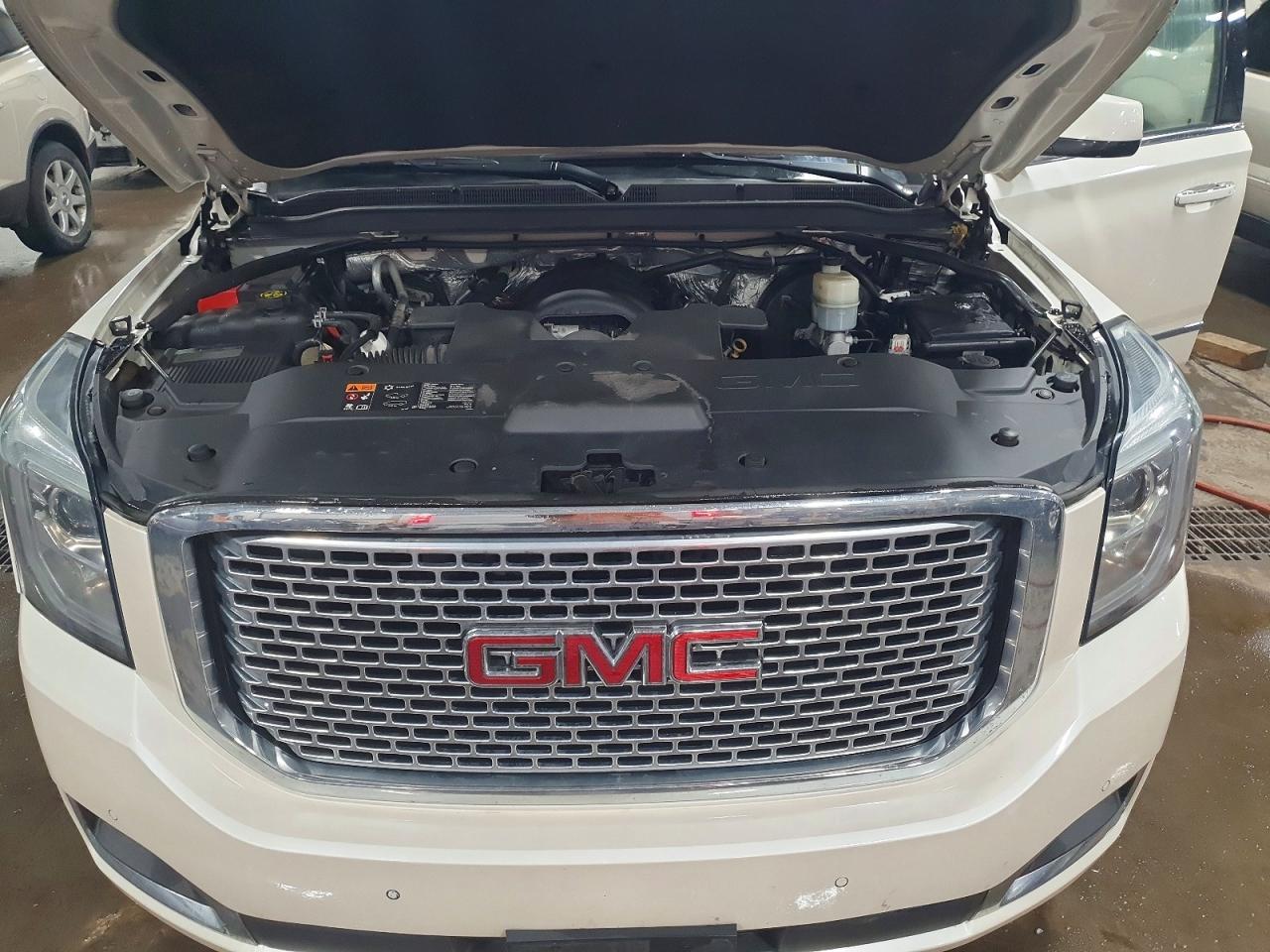 2015 GMC Yukon