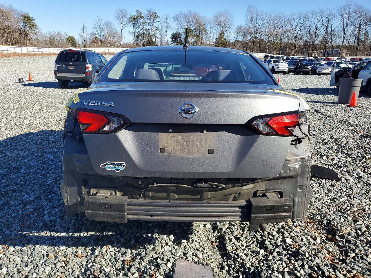 2021 NISSAN VERSA