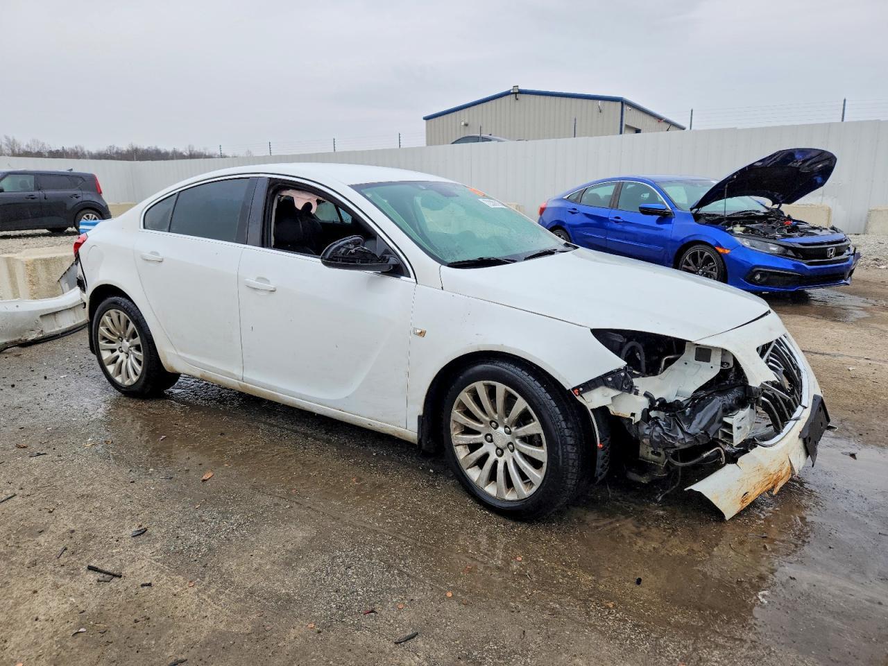 2011 BUICK Regal