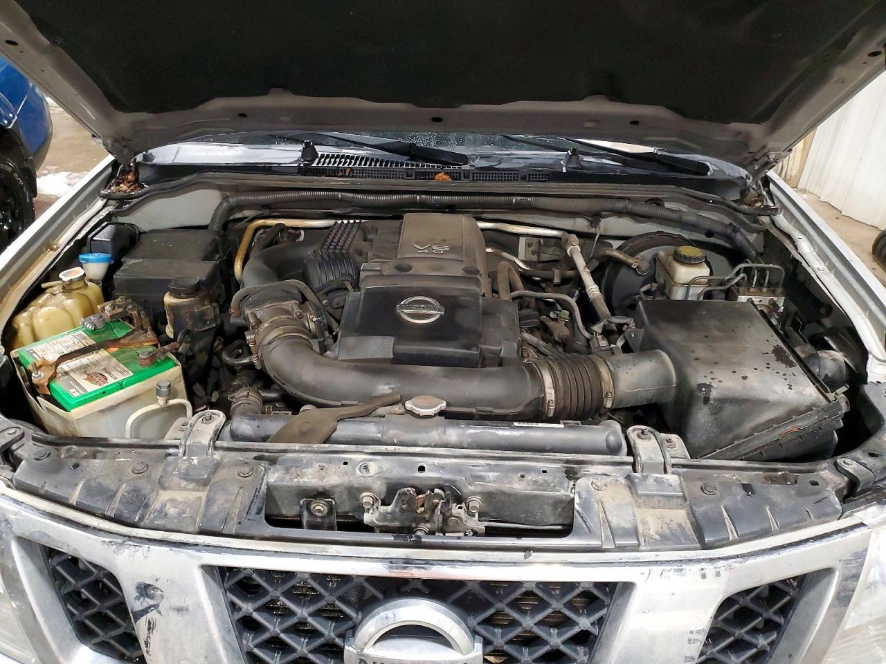 2012 NISSAN Frontier