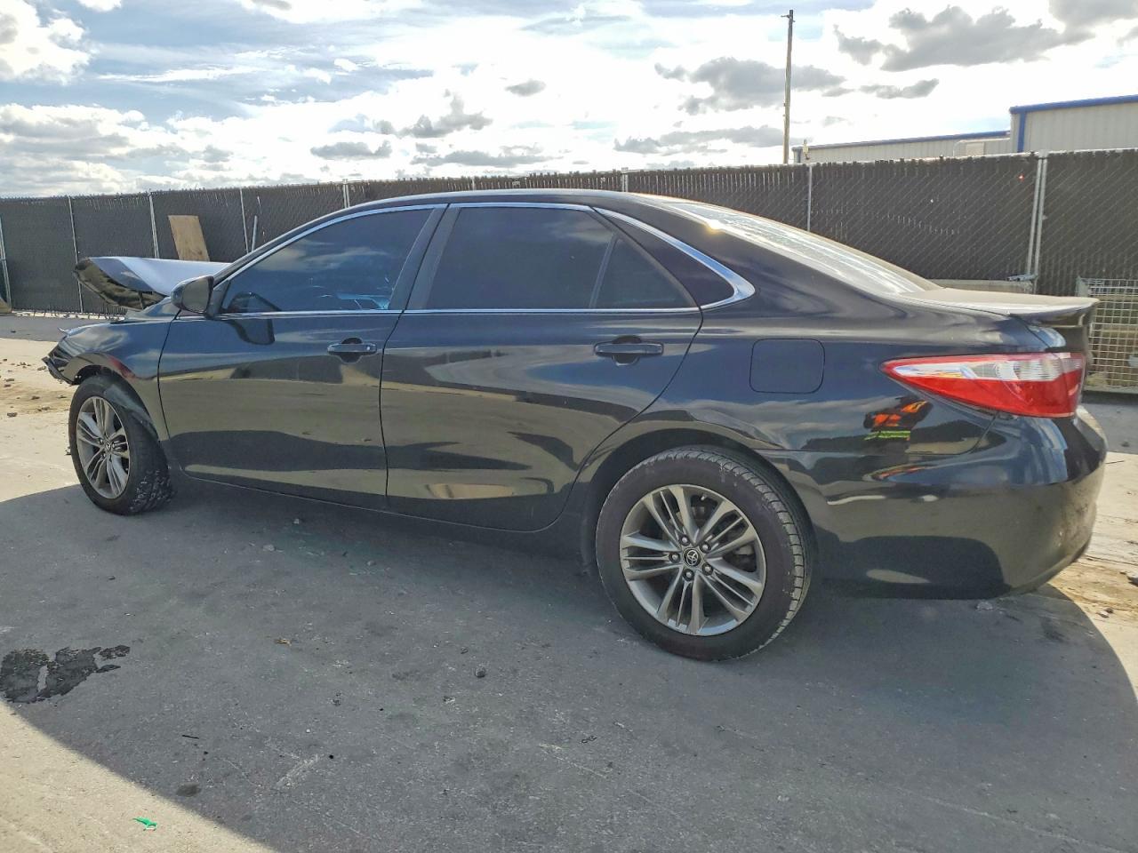 2017 TOYOTA CAMRY