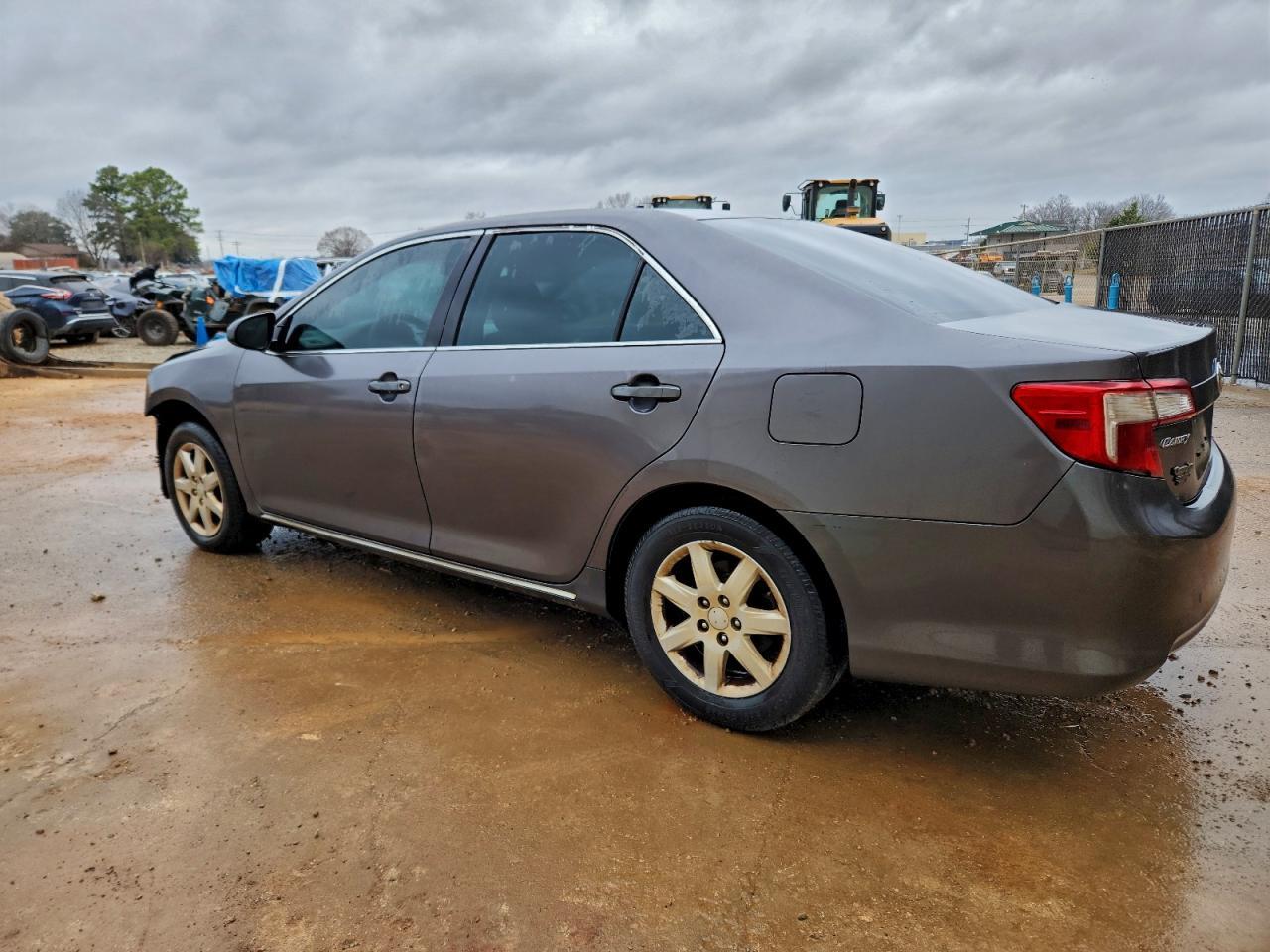 2014 TOYOTA CAMRY