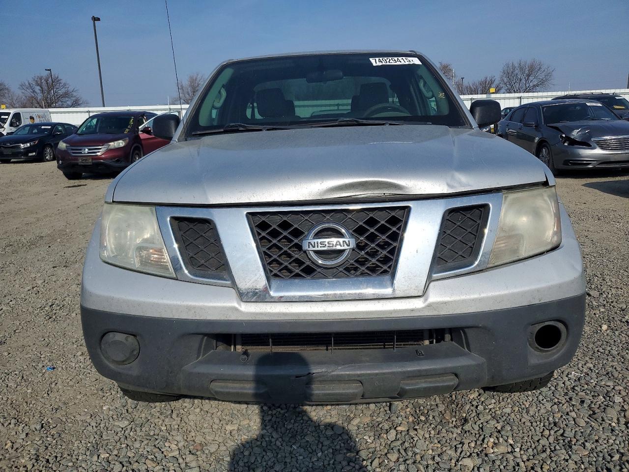 2016 NISSAN Frontier