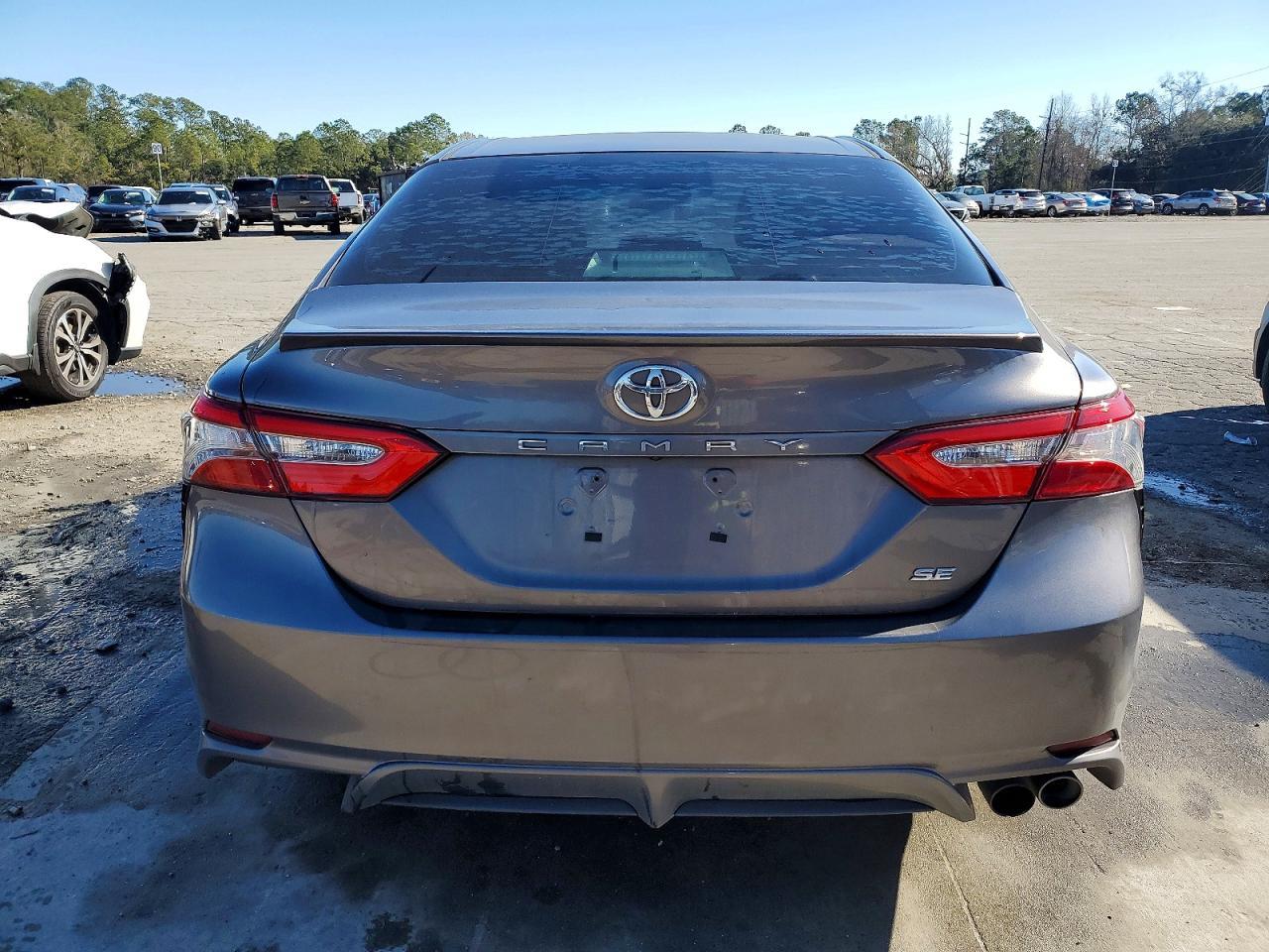 2018 TOYOTA CAMRY