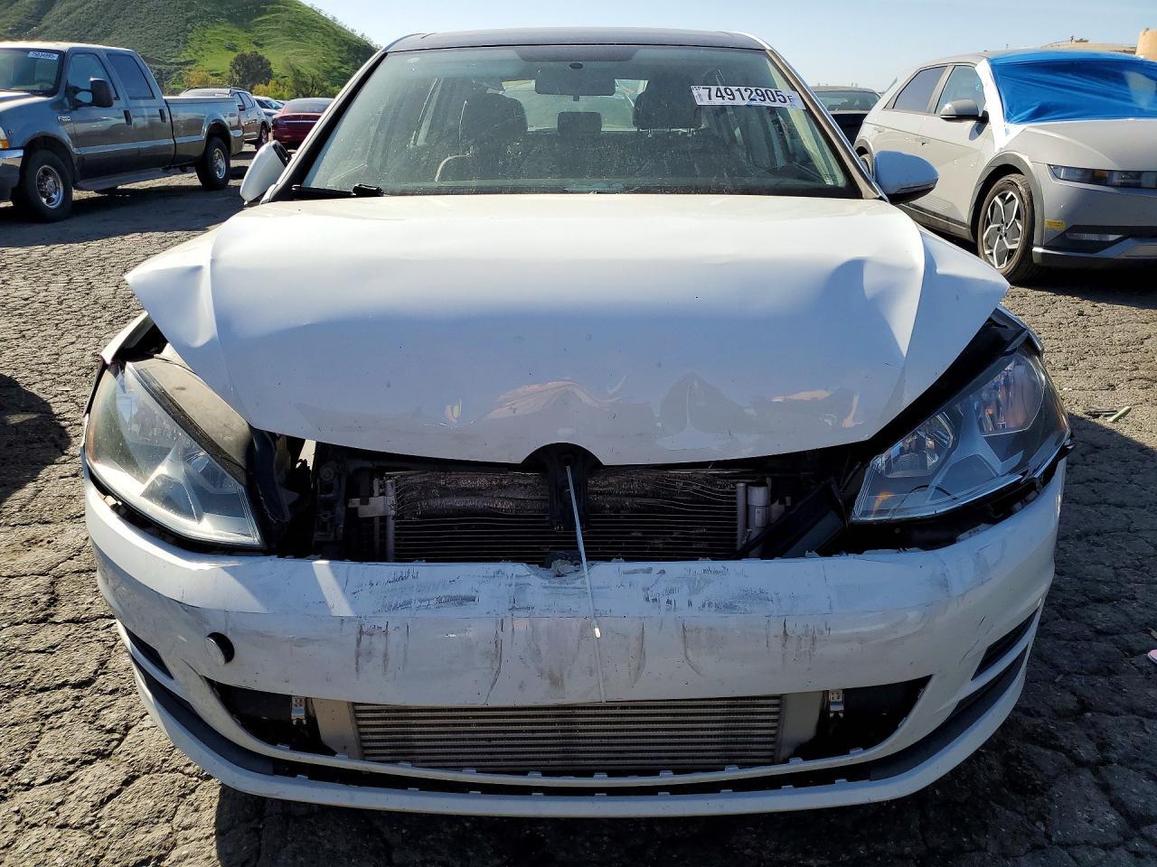2015 VOLKSWAGEN GOLF