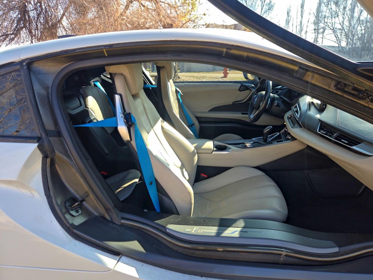 2015 BMW i8
