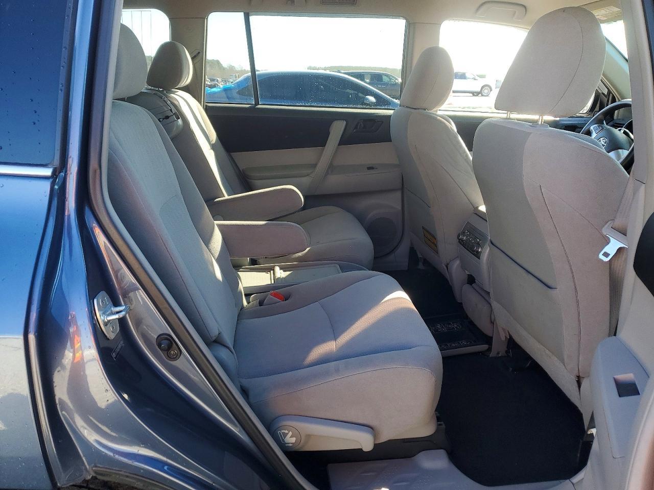 2013 TOYOTA HIGHLANDER