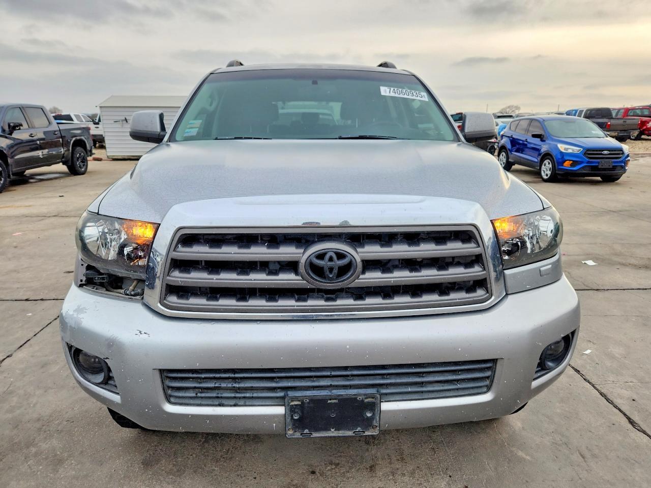 2011 TOYOTA Sequoia
