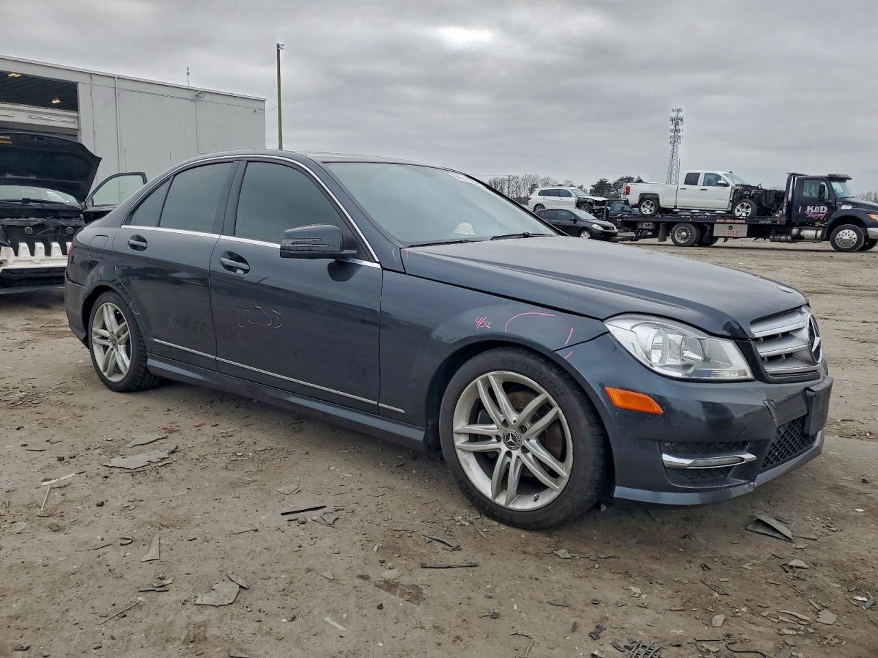 2012 MERCEDES-BENZ C-CLASS