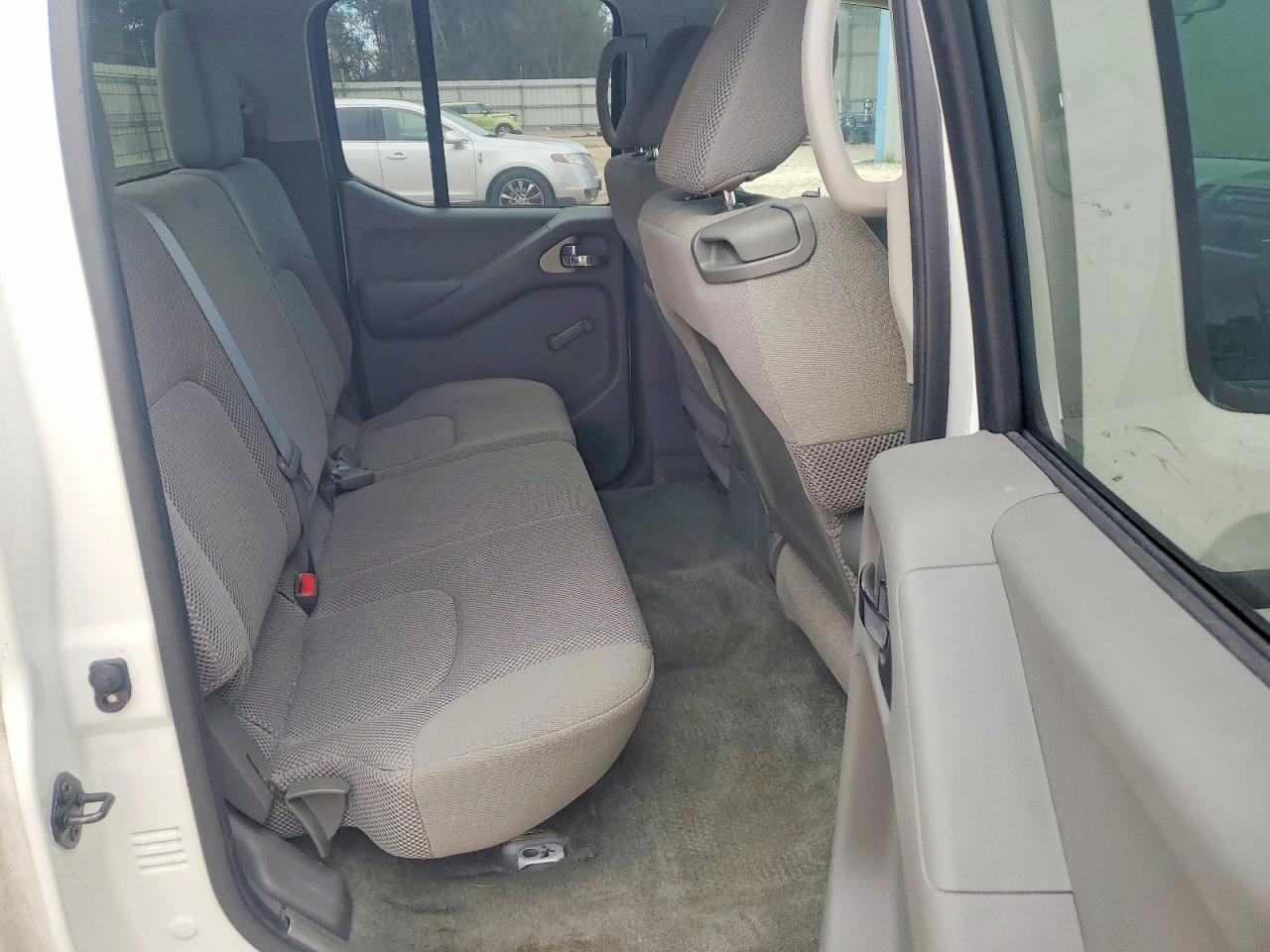 2012 NISSAN Frontier