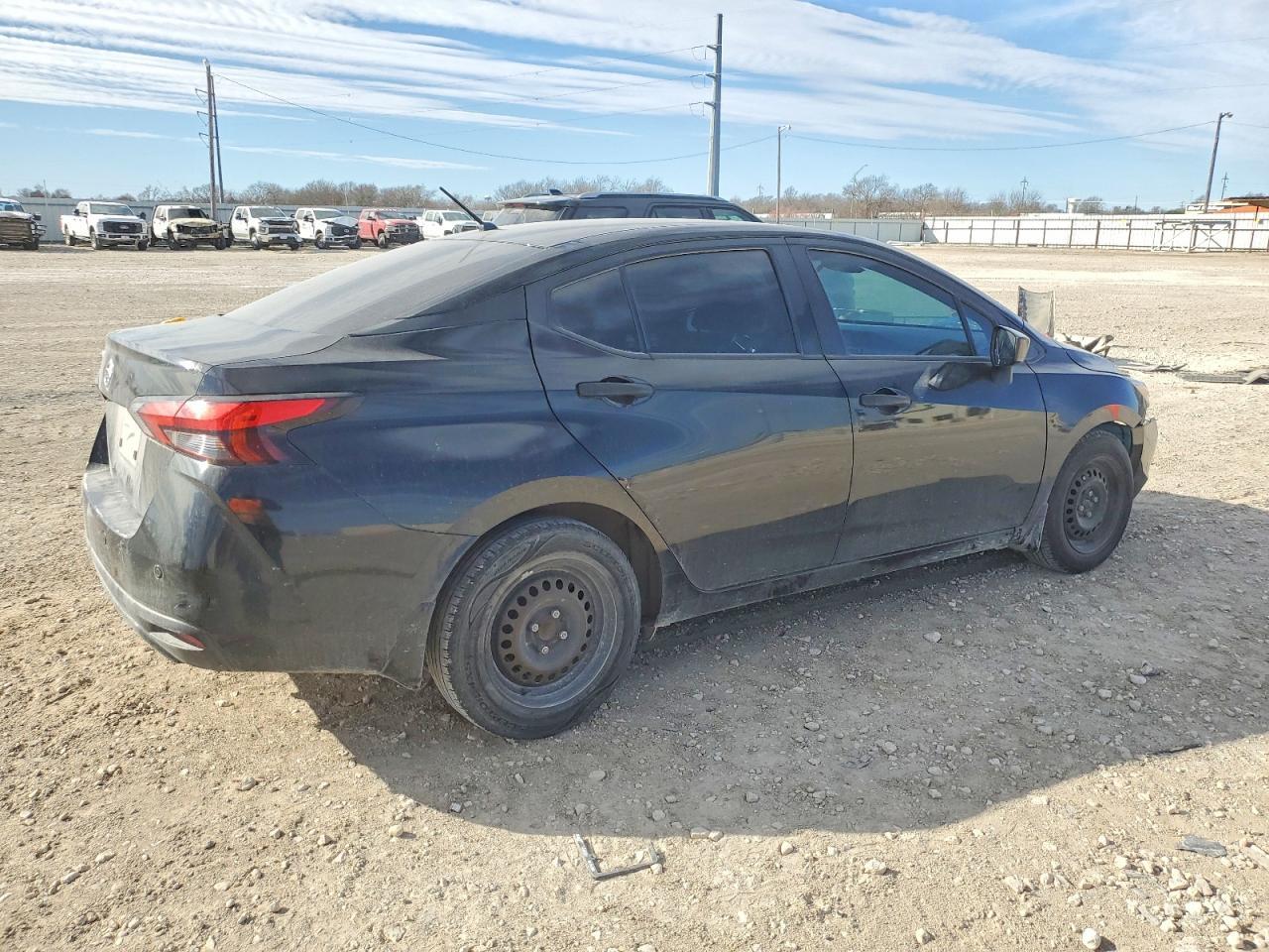 2021 NISSAN VERSA