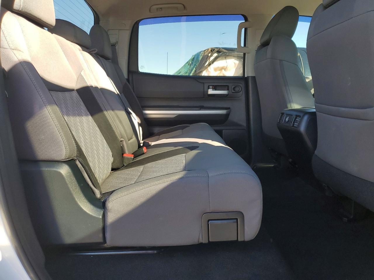 2017 TOYOTA TUNDRA