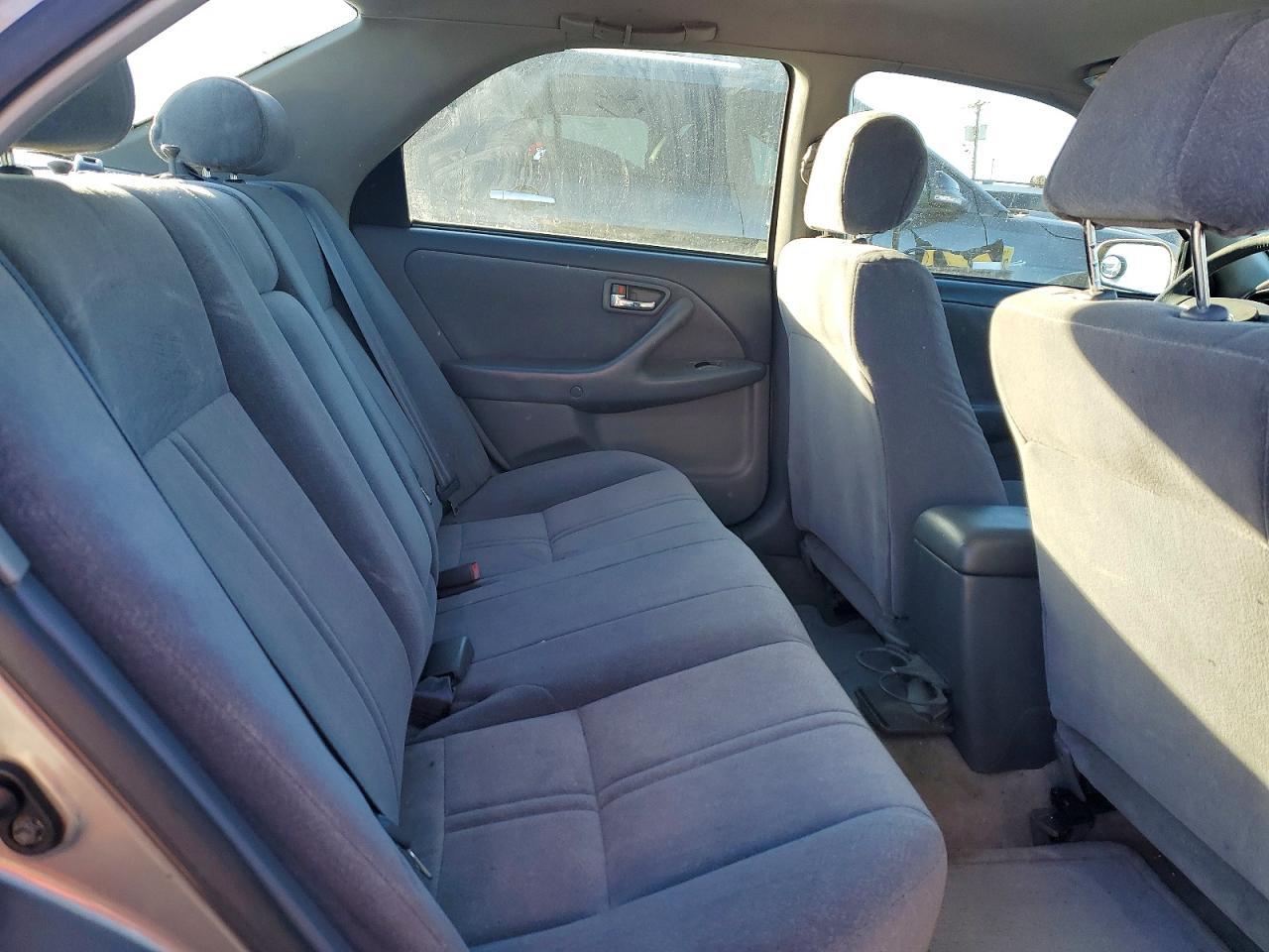 2001 TOYOTA CAMRY