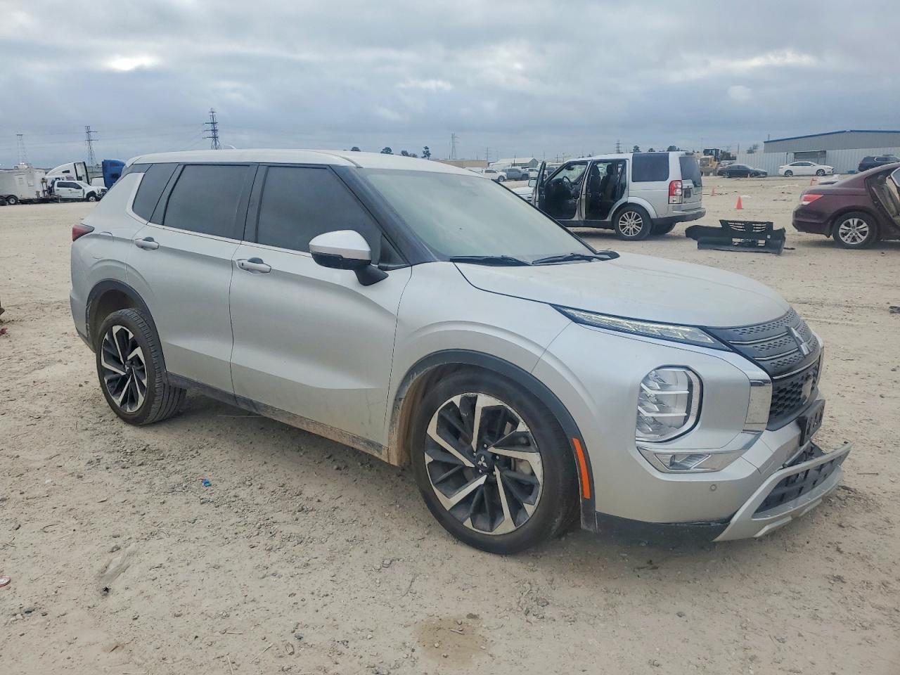 2024 MITSUBISHI outlander