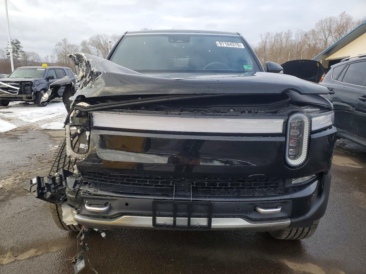 2023 RIVIAN R1s