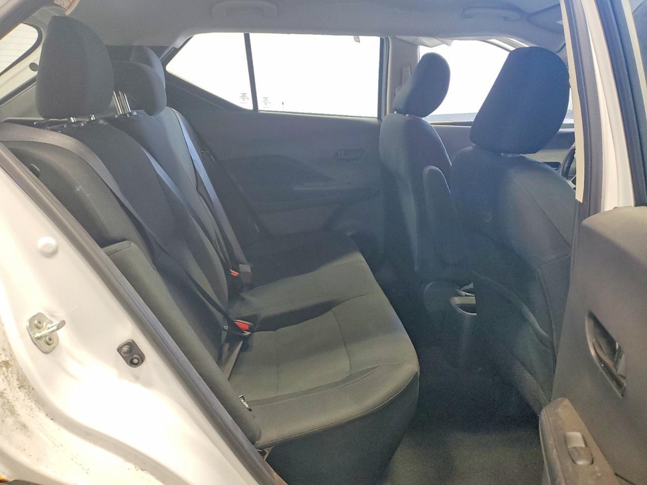 2024 NISSAN KICKS