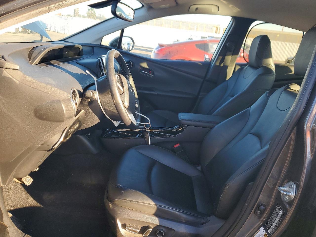 2017 TOYOTA Prius Prime