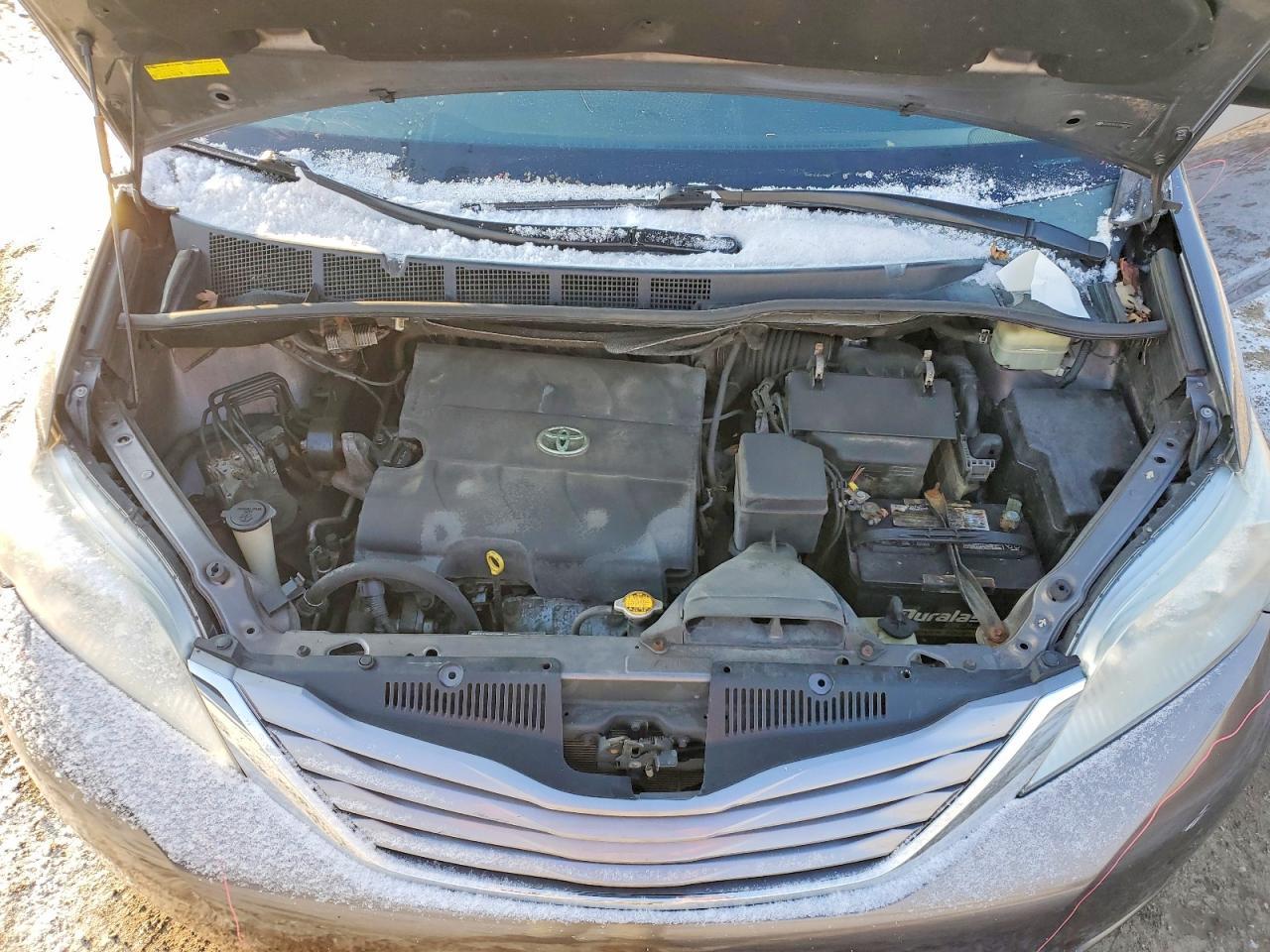 2015 TOYOTA SIENNA