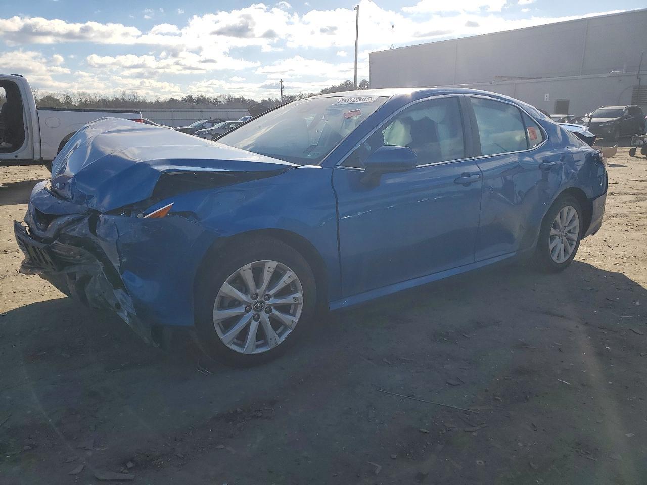 2019 TOYOTA CAMRY