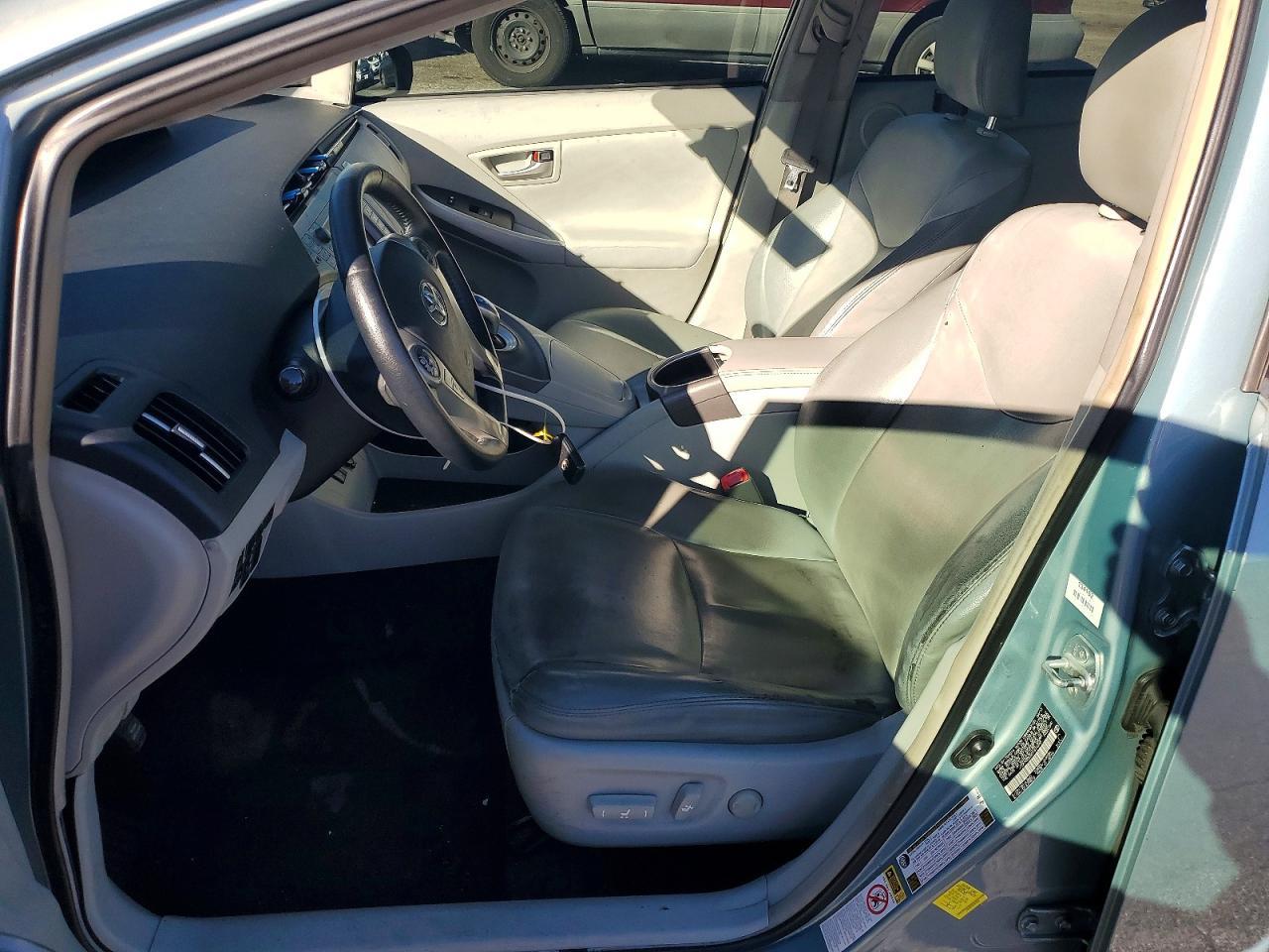 2013 TOYOTA PRIUS