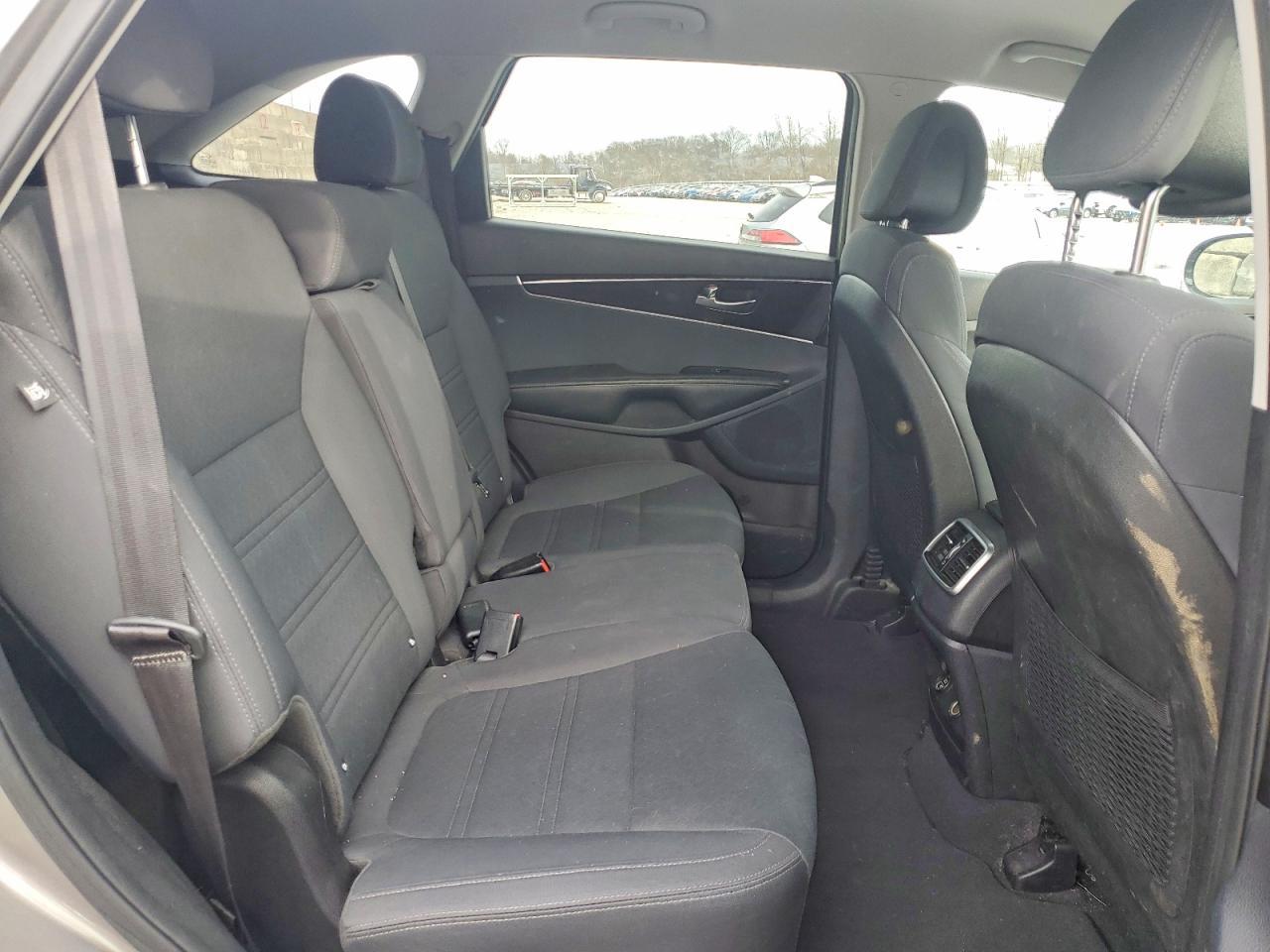 2016 KIA SORENTO