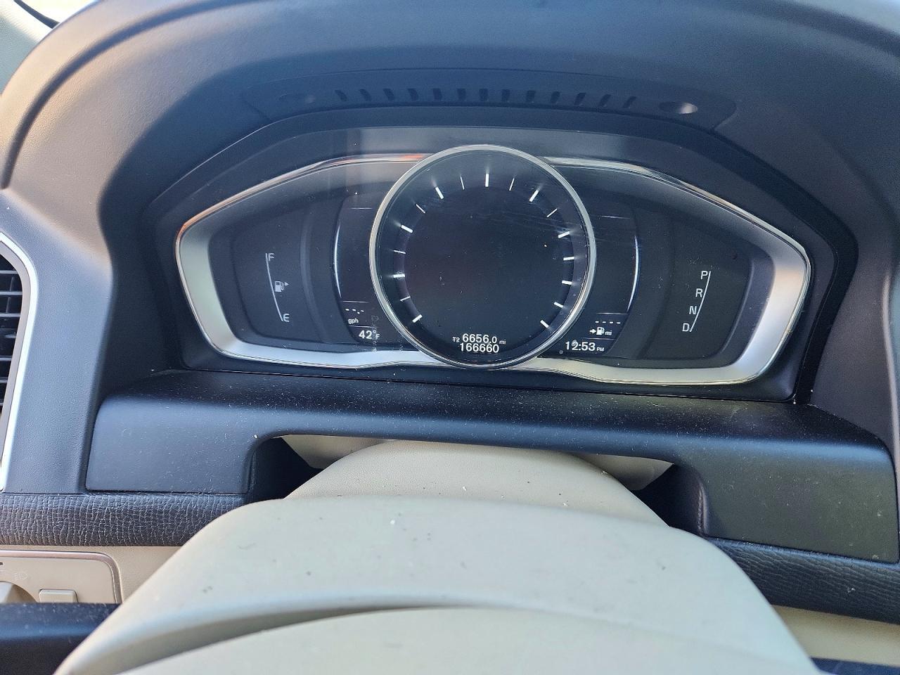 2016 VOLVO XC60