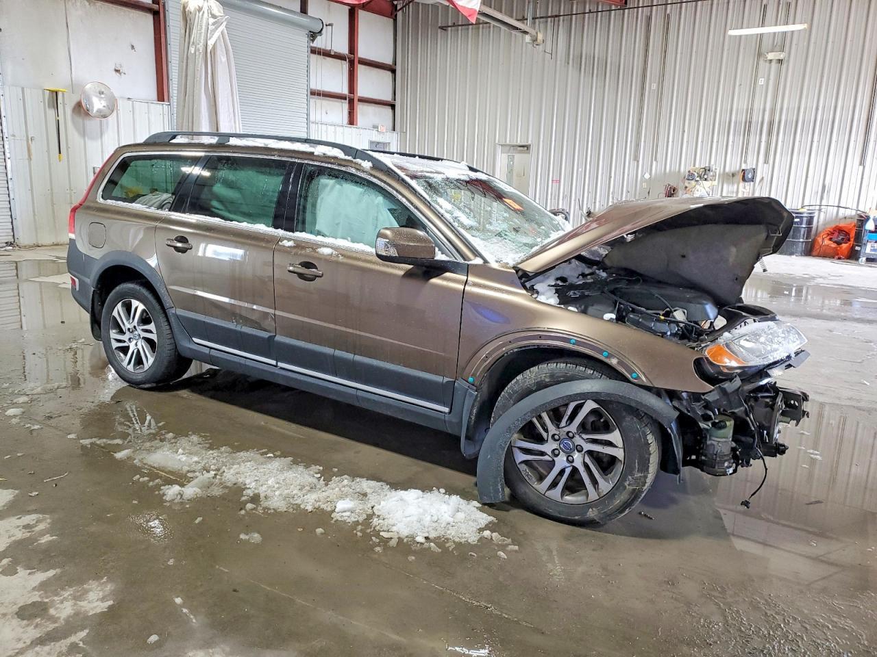 2015 VOLVO XC70